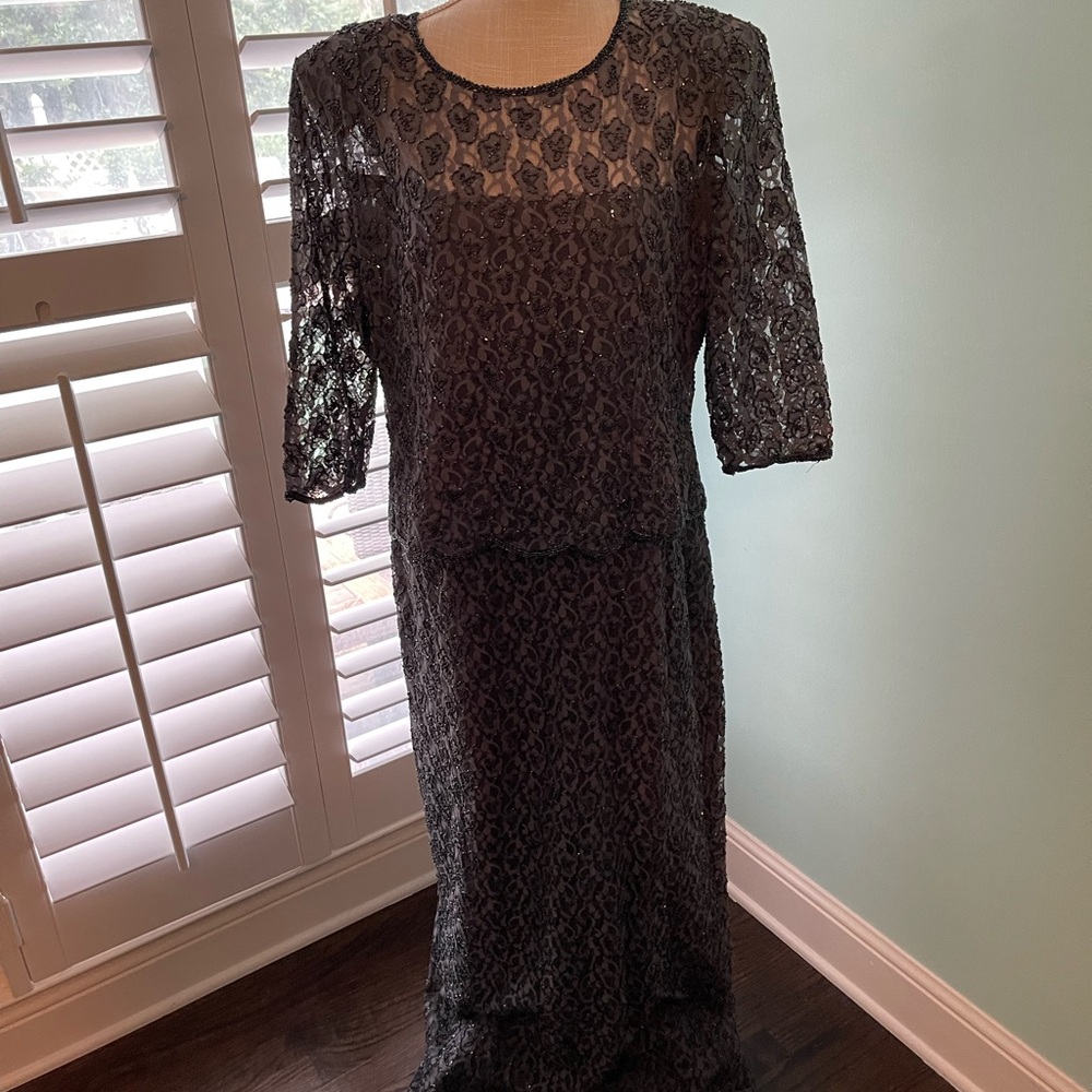 Stenay Black Midi Dress with Elegant Design- Size 16